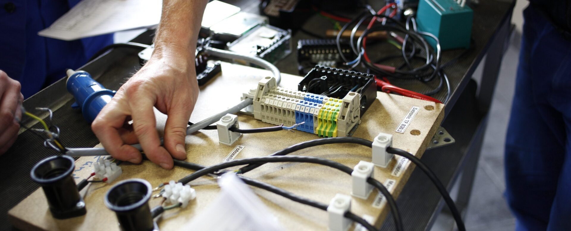 Elektrofachkraft für festgelegte Tätigkeiten im SHK - Handwerk